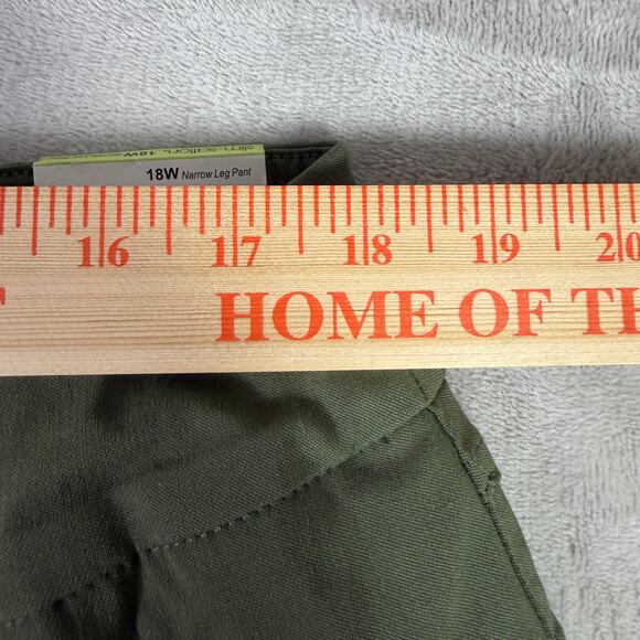 Slim-Sation Traveler Ponte Cropped Pants Olive Green Women’s Size 18W - Picture 6 of 9